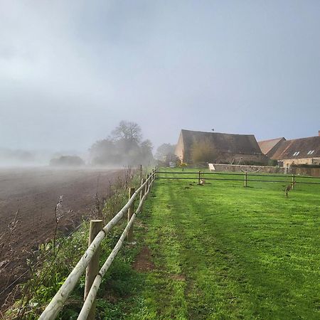 Gite Au Centre De La France Vesdun Екстер'єр фото