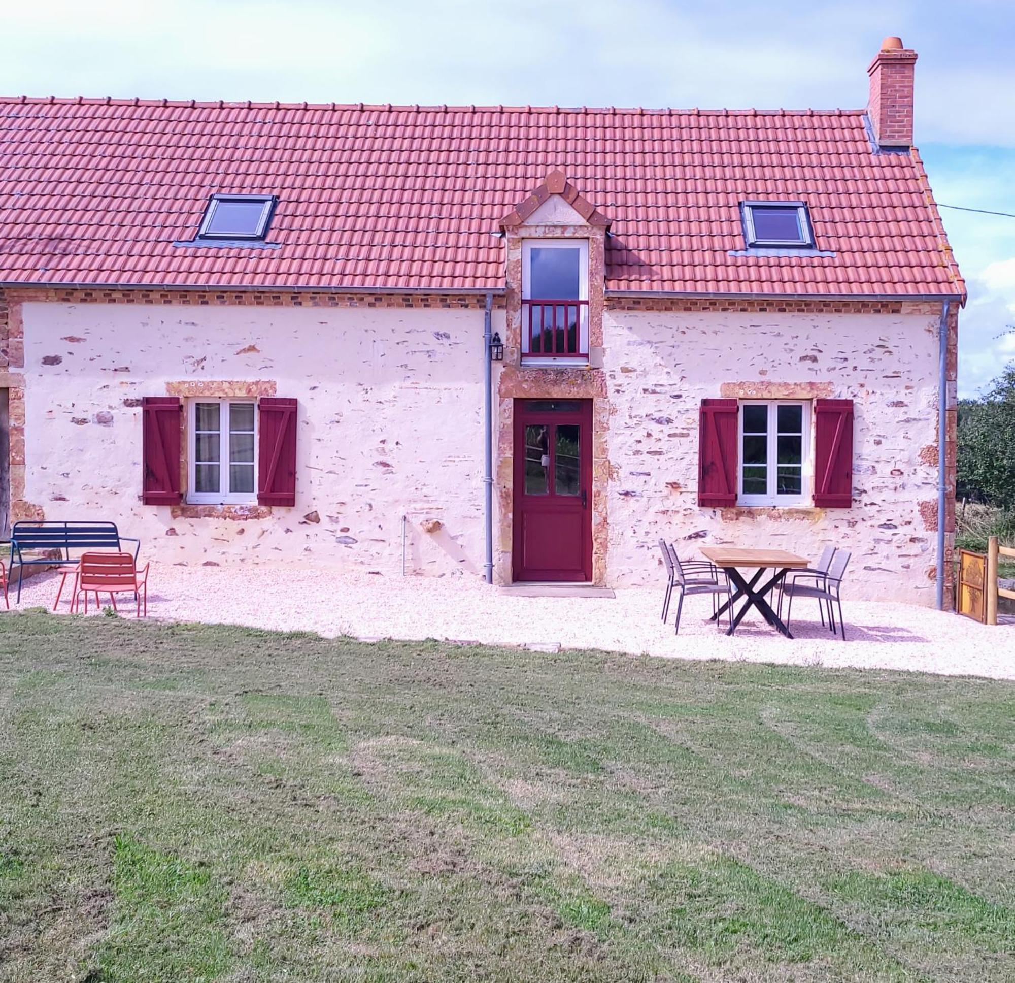 Gite Au Centre De La France Vesdun Екстер'єр фото